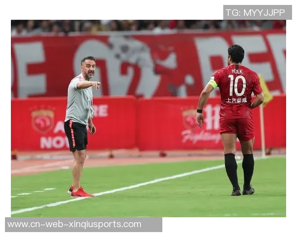 山东鲁能与上海上港精彩对决集锦回顾与分析